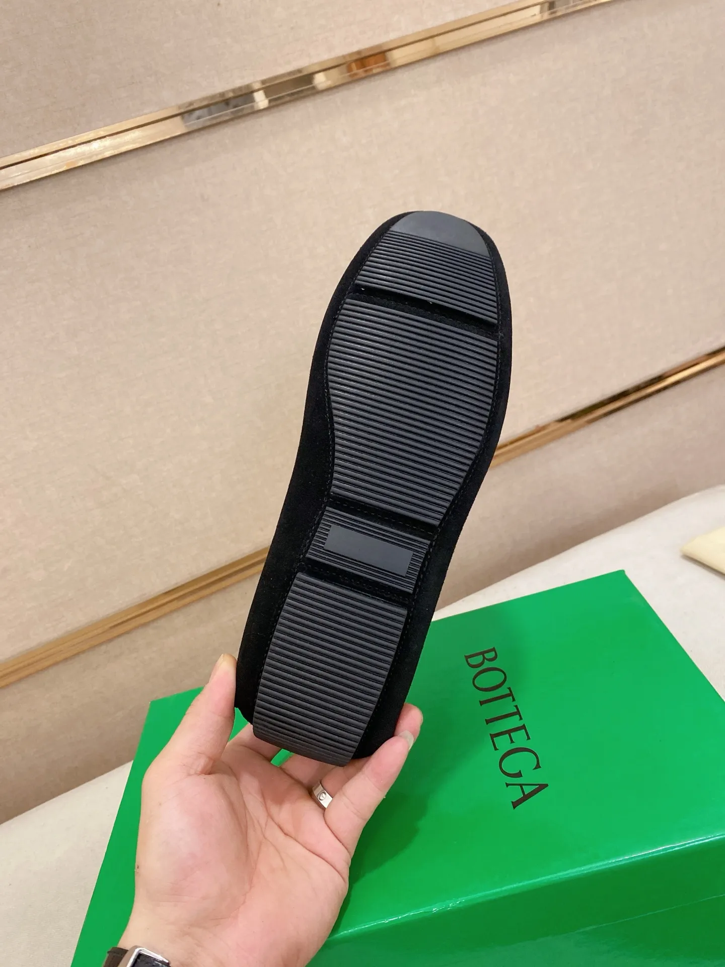 Men's shoes 💰 400💰 (Niu Li + Niu Pad) [BV] latest hot style‼ ️Casual men's shoes, uppers imported deer pattern first-layer cowhide ➕Full imported cowhide lining✔️Exquisite workmanship, excellent foot feel, special rubber soles✔️, cool and fashionable, the latest fashion, fashionable outsole, hurry up. Code number: 38-44 (can be customized to 37.45, non-refundable)
